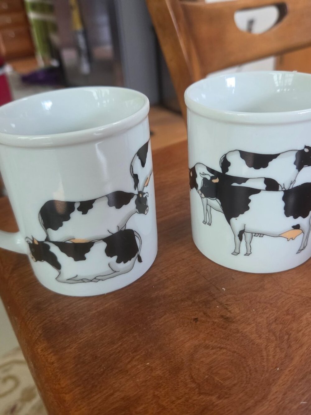 vintage Holstein cow coffee/tea mugs set of two